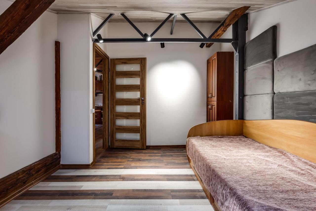 Four Bedrooms Apartment In The Heart Of 利沃夫 外观 照片