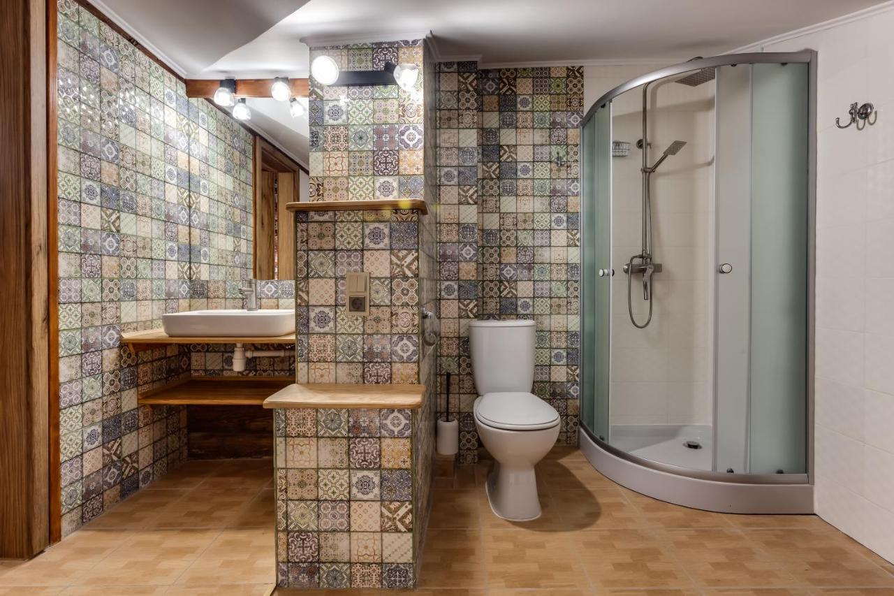 Four Bedrooms Apartment In The Heart Of 利沃夫 外观 照片