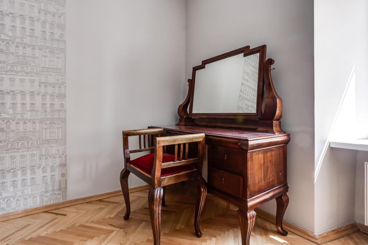 Four Bedrooms Apartment In The Heart Of 利沃夫 外观 照片